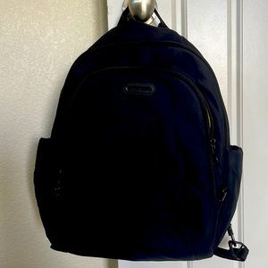 Pacsafe Metrosafe LS350 15 Liter Anti Theft DaykBackpack with Padded 13" Laptop
